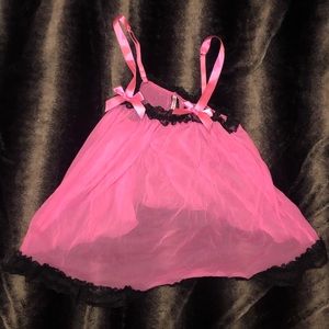 VS sheer top with bows and black lace ruffle. M